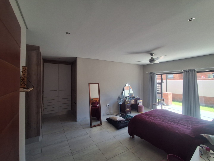 To Let 3 Bedroom Property for Rent in Hillside Free State